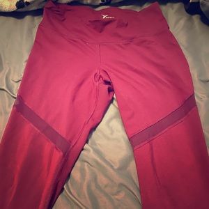 Old Navy Mesh Accent Workout Legging